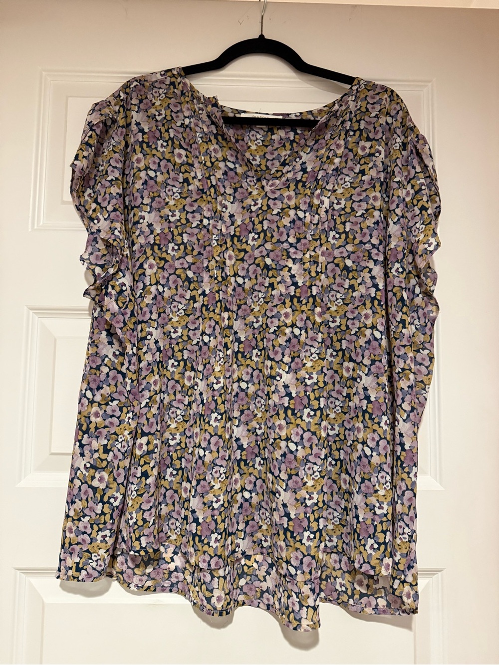 Floral Lavender V-Neck Short Sleeve Blouse